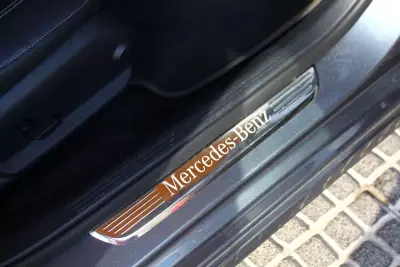 Mercedes-Benz E 300 2019 - 23900 EUR, 178524 km - AUTO.MOTO.pt - 178524km - foto 16 de 34
