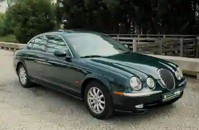 Jaguar S-Type V6 2002 - 9900 EUR, 275000 km - foto 6 de 15