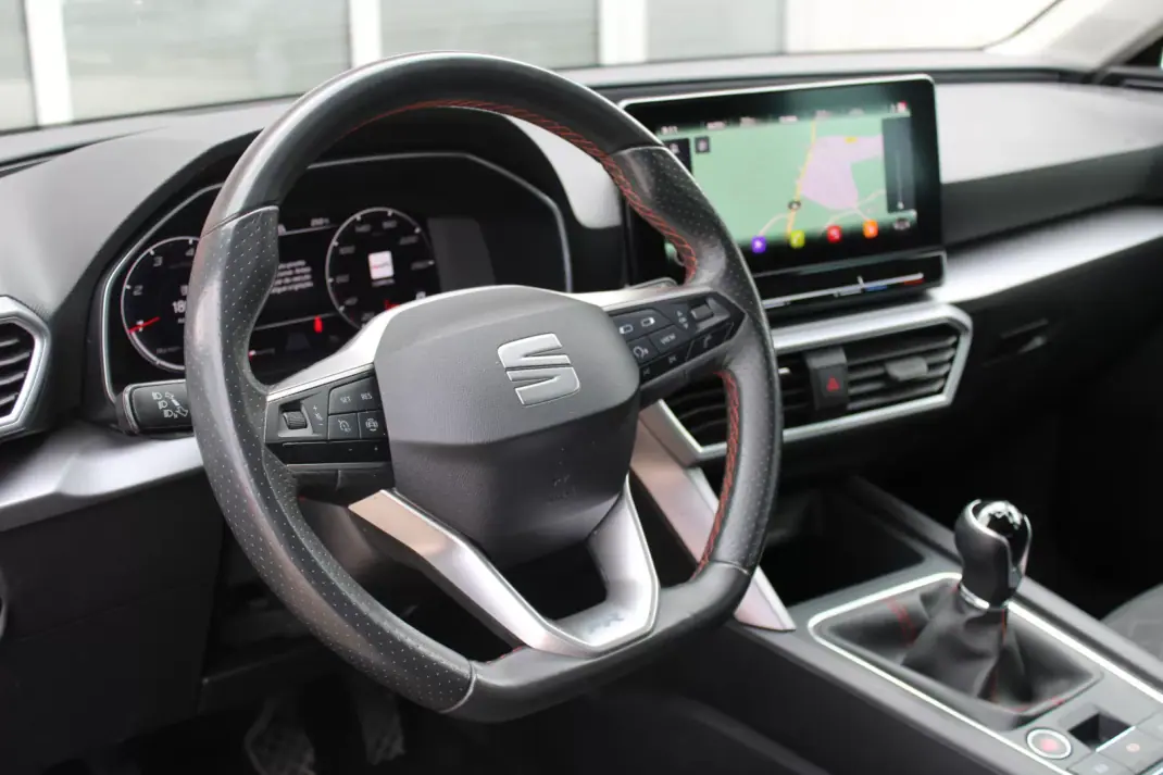 SEAT Leon 2021 - 15990 EUR, 192000 km - AUTO.MOTO.pt - 192000km - foto 23 de 32