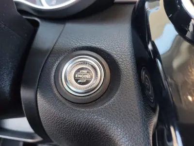 Mercedes-Benz C 180 2018 - 20990 EUR, 221000 km - AUTO.MOTO.pt - 221000km - foto 10 de 18