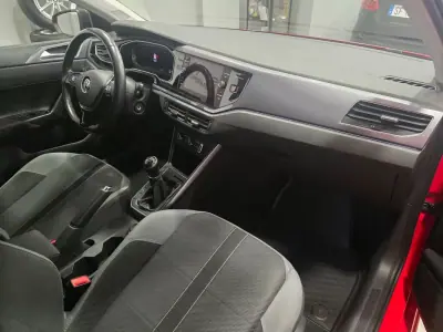 Volkswagen Polo 2018 - 16480 EUR, 138507 km - AUTO.MOTO.pt - 138507km - foto 17 de 45