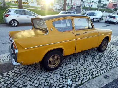 Ford Anglia 1960 - 5000 EUR, 14000 km - AUTO.MOTO.pt - 14000km - foto 7 de 30