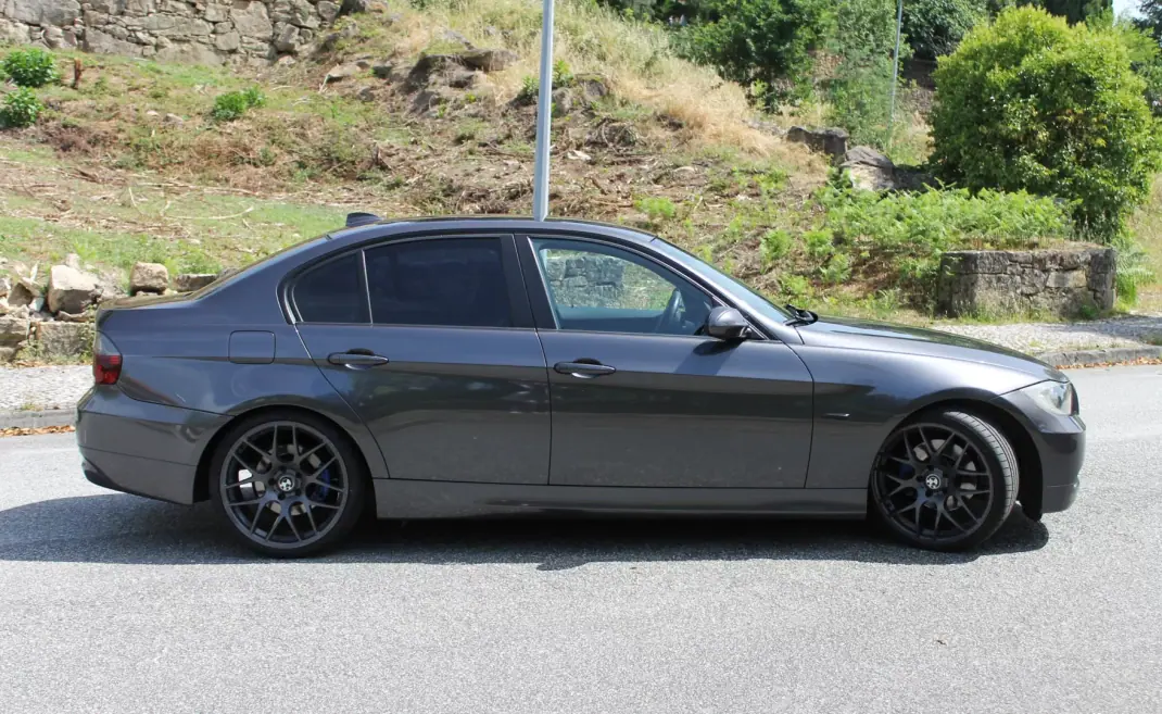 BMW 320 2008 - 8990 EUR, 338000 km - AUTO.MOTO.pt - 338000km - foto 5 de 35