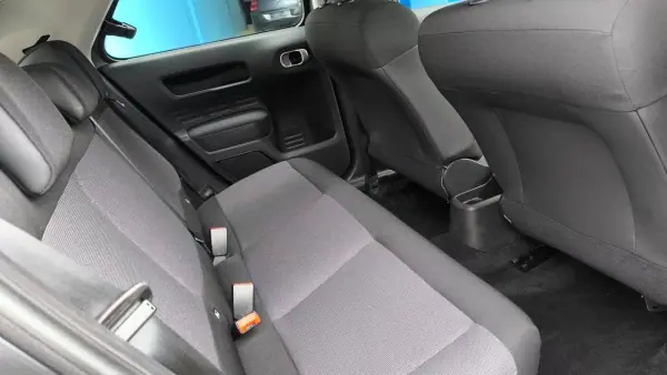 Citroën C4 Cactus 2015 - 10500 EUR, 161000 km - AUTO.MOTO.pt - 161000km - foto 13 de 17