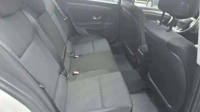 Renault Laguna 2007 - 4490 EUR, 213000 km - AUTO.MOTO.pt - 213000km - foto 14 de 16