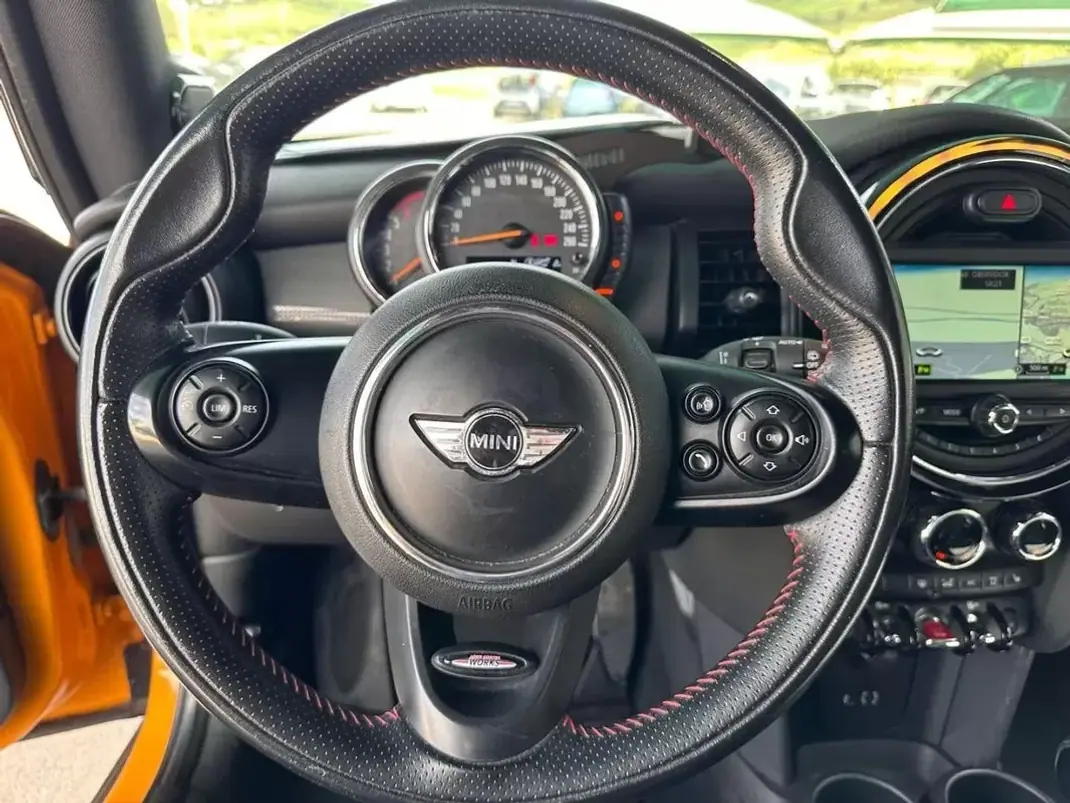 MINI One 2014 - 12500 EUR, 209066 km - AUTO.MOTO.pt - 209066km - foto 13 de 15