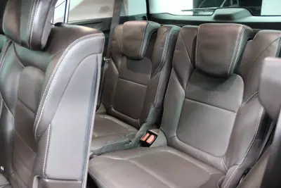 Renault Espace 2017 - 17900 EUR, 171000 km - AUTO.MOTO.pt - 171000km - foto 9 de 31