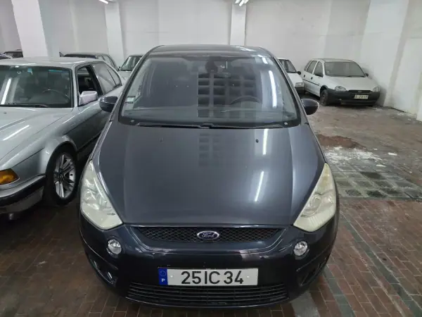 Ford S-Max 2009 - 3000 EUR, 351000 km - AUTO.MOTO.pt - 351000km - foto 2 de 16