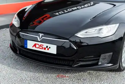 Tesla Model S 2014 - 22000 EUR, 251000 km - AUTO.MOTO.pt - 251000km - foto 3 de 22