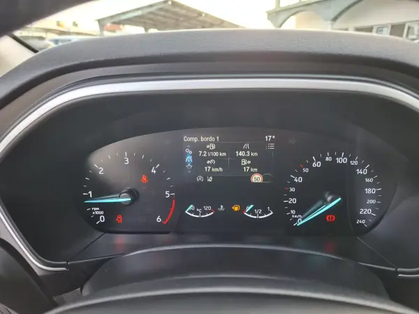 Ford Focus 2019 - 15500 EUR, 119500 km - AUTO.MOTO.pt - 119500km - foto 18 de 30