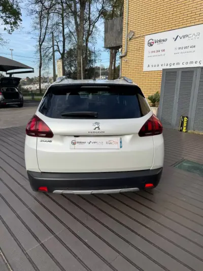 Peugeot 2008 2018 - 13900 EUR, 106900 km - AUTO.MOTO.pt - 106900km - foto 5 de 15