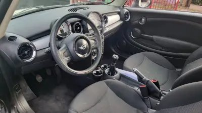 MINI Clubman 2013 - 10490 EUR, 188000 km - AUTO.MOTO.pt - 188000km - foto 16 de 27