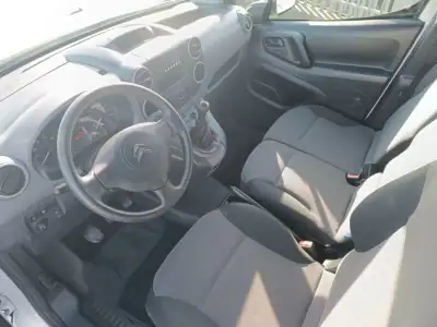 Citroën BERLINGO 3 LUGARES 2017 - 9000 EUR, 220000 km - AUTO.MOTO.pt - 220000km - foto 30 de 30