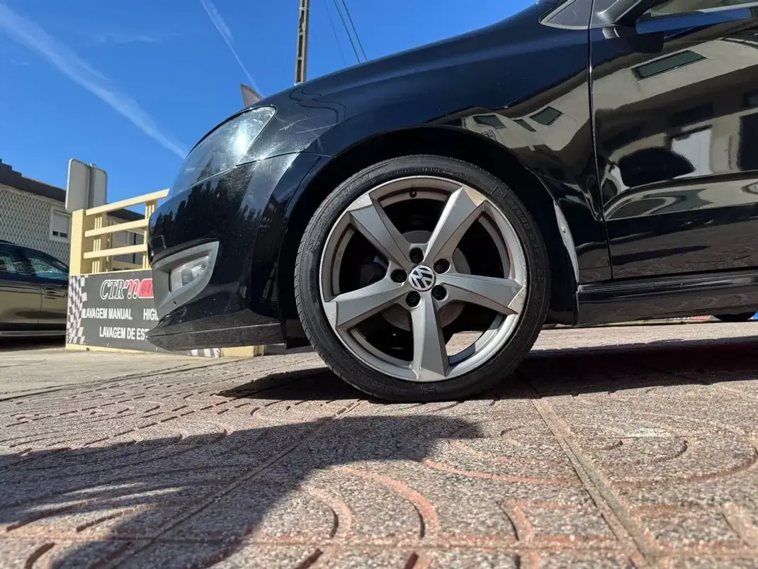 Volkswagen Polo 2012 - 8900 EUR, 188133 km - AUTO.MOTO.pt - 188133km - foto 12 de 28