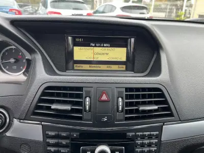 Mercedes-Benz E 250 2010 - 15950 EUR, 324000 km - AUTO.MOTO.pt - 324000km - foto 15 de 28