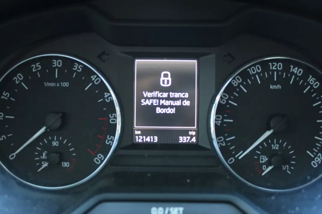 Skoda Octavia Break 2014 - 7900 EUR, 121413 km - AUTO.MOTO.pt - 121413km - foto 19 de 25