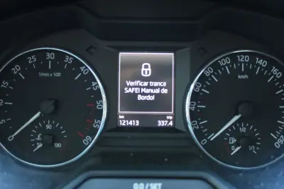 Skoda Octavia Break 2014 - 7900 EUR, 121413 km - AUTO.MOTO.pt - 121413km - foto 19 de 25