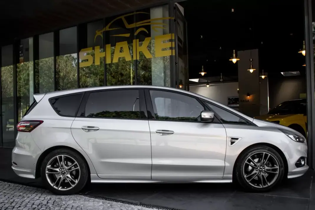 Ford S-Max 2018 - 17750 EUR, 194308 km - AUTO.MOTO.pt - 194308km - foto 5 de 47