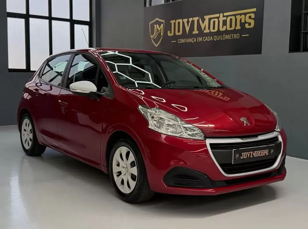 Peugeot 208 2018 - 7999 EUR, 171944 km - AUTO.MOTO.pt - 171944km - foto 1 de 18