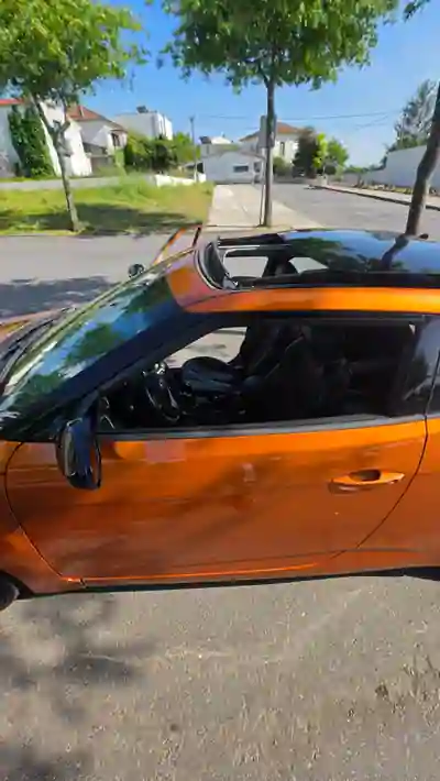 Hyundai Veloster 2012 - 10000 EUR, 150000 km - AUTO.MOTO.pt - 150000km - foto 15 de 17