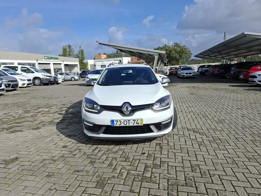 Renault Mégane Sport Tourer 2014 - 11500 EUR, 130900 km - AUTO.MOTO.pt - 130900km - foto 3 de 28