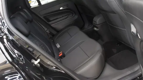 Jeep Avenger 2026 - 25750 EUR, 70 km - AUTO.MOTO.pt - 70km - foto 11 de 41