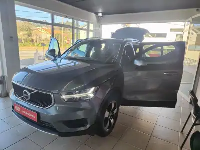 Volvo XC 40 2019 - 23850 EUR, 132000 km - AUTO.MOTO.pt - 132000km - foto 18 de 35