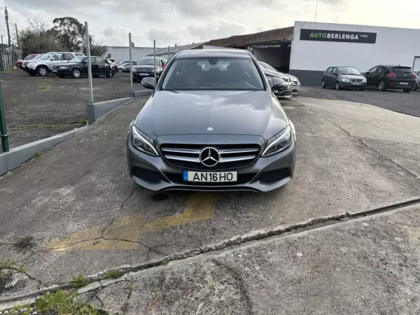 Mercedes-Benz C 180 2016 - 22500 EUR, 183602 km - AUTO.MOTO.pt - 183602km - foto 2 de 10