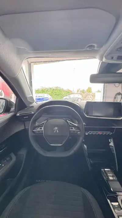 Peugeot e-208 2023 - 19900 EUR, 47000 km - AUTO.MOTO.pt - 47000km - foto 10 de 10