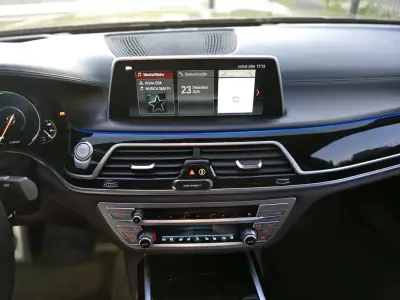 BMW 740 2017 - 35900 EUR, 125000 km - AUTO.MOTO.pt - 125000km - foto 29 de 54