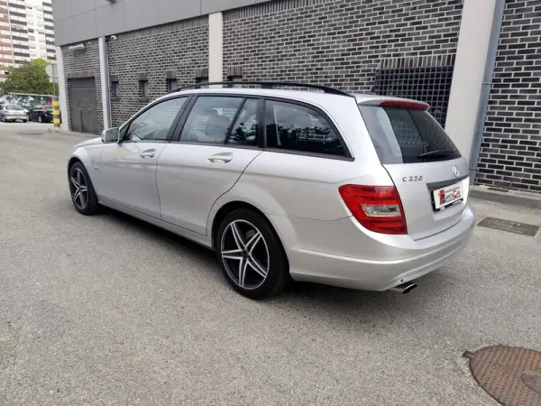 Mercedes-Benz C 220 2011 - 9980 EUR, 240000 km - 240000km - foto 17 de 23
