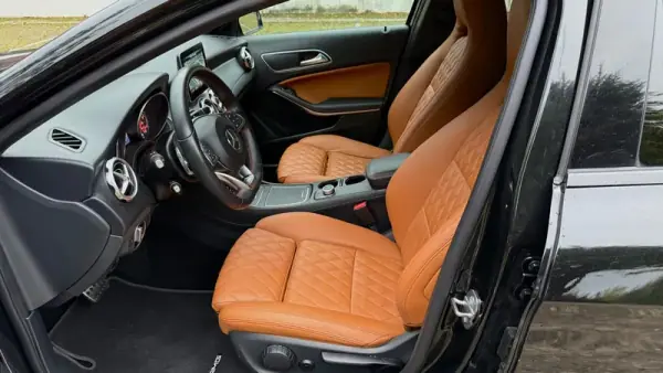 Mercedes-Benz GLA 180 2020 - 25750 EUR, 160000 km - AUTO.MOTO.pt - 160000km - foto 5 de 23