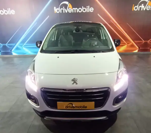 Peugeot 3008 2015 - 11500 EUR, 134160 km - AUTO.MOTO.pt - 134160km - foto 11 de 37