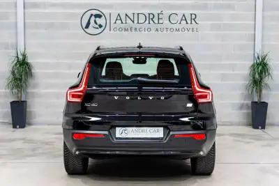 Volvo XC 40 2023 - 29950 EUR, 49881 km - AUTO.MOTO.pt - 49881km - foto 8 de 48