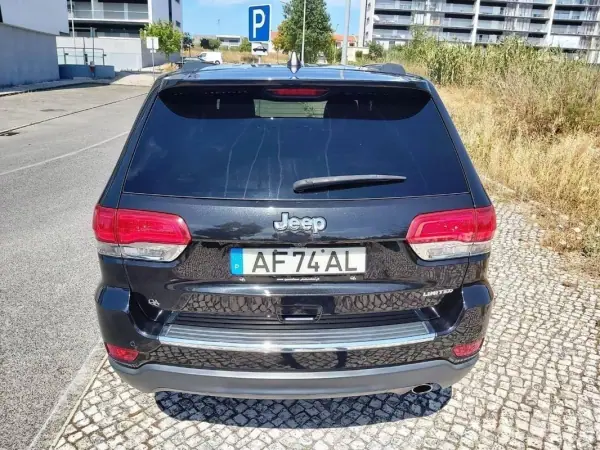 Jeep Grand Cherokee 2016 - 34950 EUR, 135350 km - AUTO.MOTO.pt - 135350km - foto 18 de 60