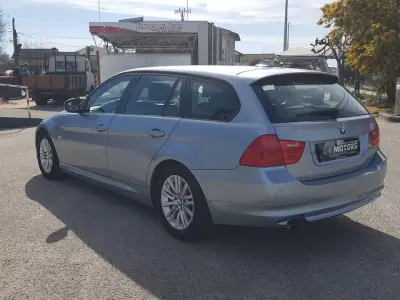 BMW 318 2011 - 10750 EUR, 300000 km - AUTO.MOTO.pt - 300000km - foto 9 de 42