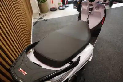 2026 - 2090 EUR, 1 km - AUTO.MOTO.pt - 1km - foto 7 de 7