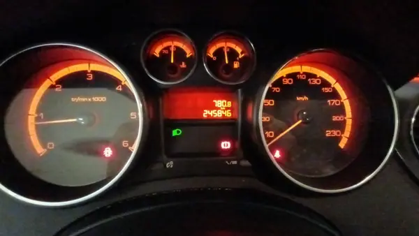 Peugeot 308 SW 2009 — foto 3 de 8