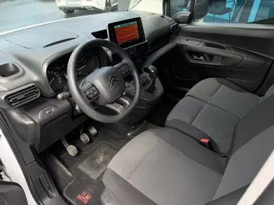 Citroën BERLINGO VAN XL 1.5 BLUE HDI 3 LUGARES 2019 - 13900 EUR, 126000 km - AUTO.MOTO.pt - 126000km - foto 6 de 9