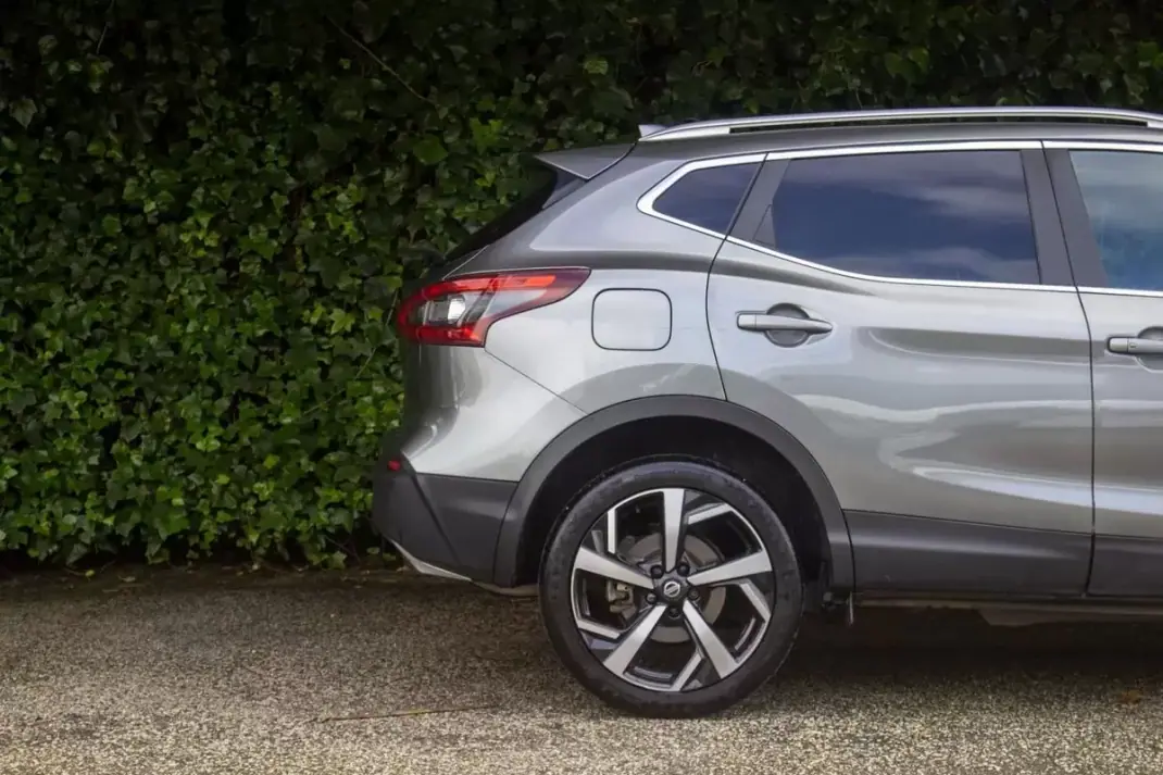 Nissan Qashqai 2017 - 17500 EUR, 127700 km - AUTO.MOTO.pt - 127700km - foto 4 de 20