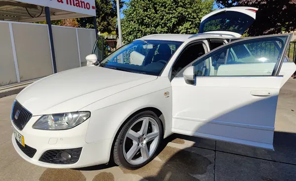 SEAT Exeo ST 2.0 TDI CR Sport 2011 Diesel