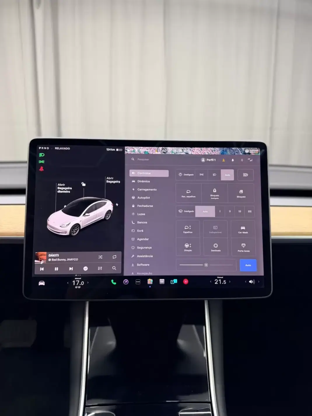 Tesla Model 3 2020 - 23750 EUR, 66000 km - AUTO.MOTO.pt - 66000km - foto 15 de 22
