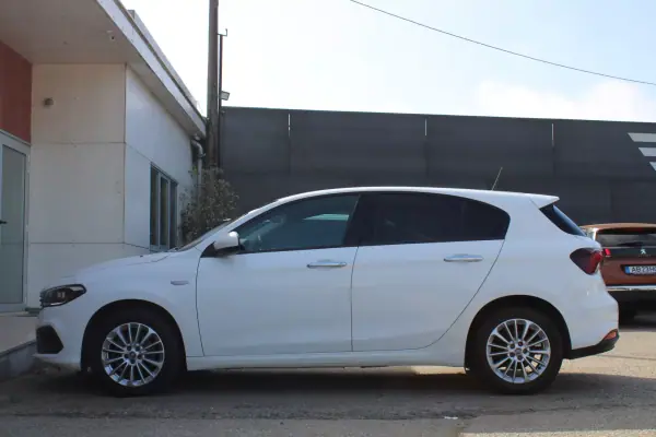 Fiat Tipo VAN 1.3 M-Jet 2022 - 10990 EUR, 108000 km - AUTO.MOTO.pt - 108000km - foto 13 de 27