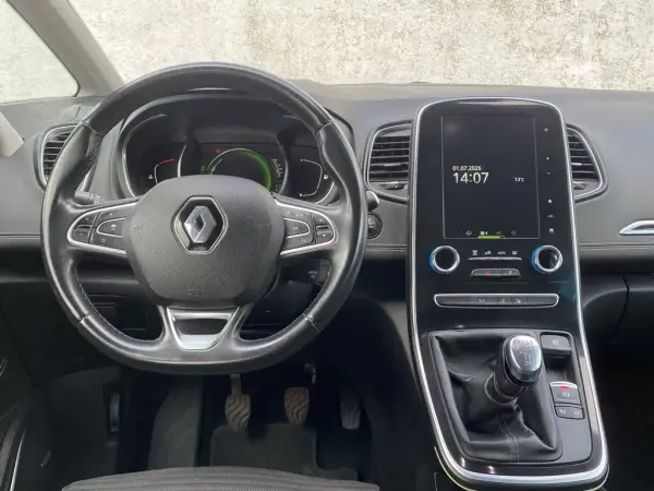 Renault Scénic 2019 - 16900 EUR, 71000 km - AUTO.MOTO.pt - 71000km - foto 15 de 19