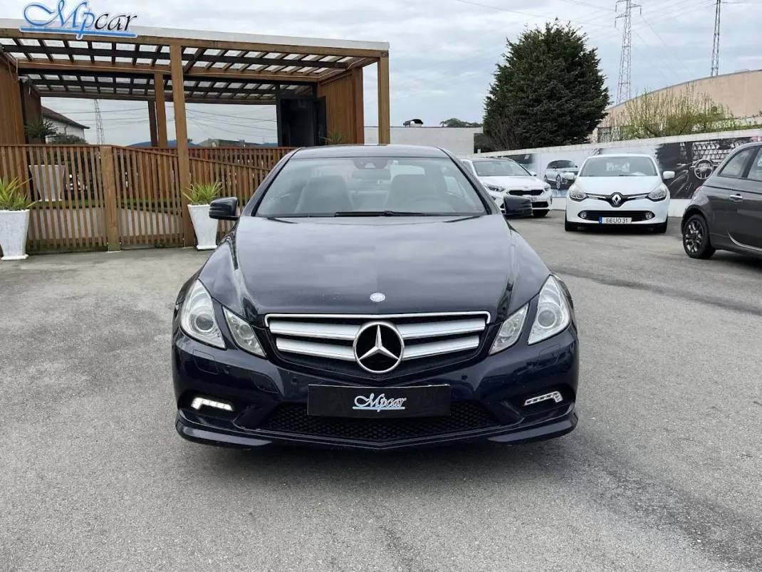 Mercedes-Benz E 250 2010 - 15950 EUR, 324000 km - AUTO.MOTO.pt - 324000km - foto 2 de 28