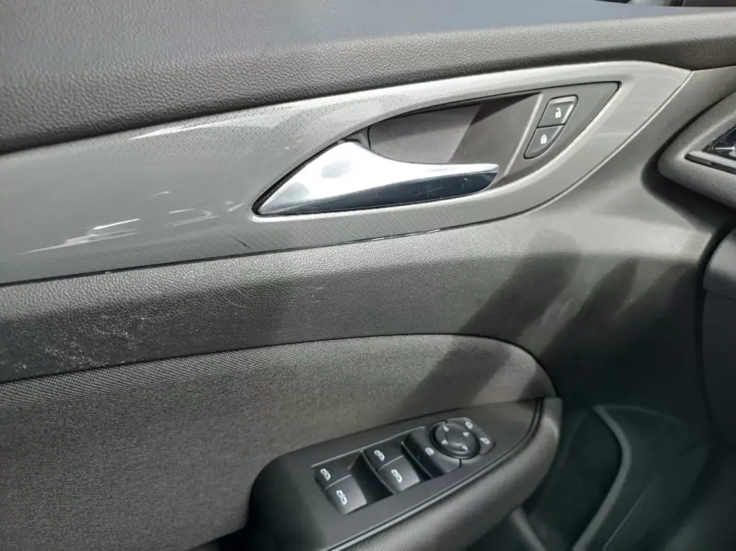 Opel Insignia Sports Tourer 2020 - 13000 EUR, 208000 km - 208000km - foto 17 de 19