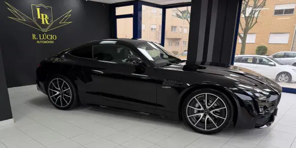 Mercedes-Benz AMG GT 2025 - 140000 EUR, 8886 km - AUTO.MOTO.pt - 8886km - foto 12 de 74
