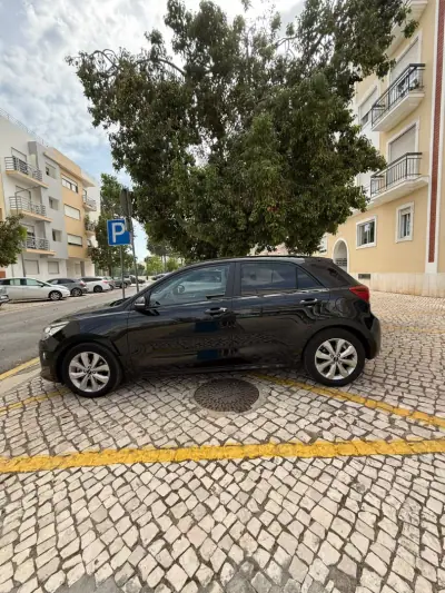 Kia Rio 2021 - 17250 EUR, 35000 km - AUTO.MOTO.pt - 35000km - foto 8 de 11