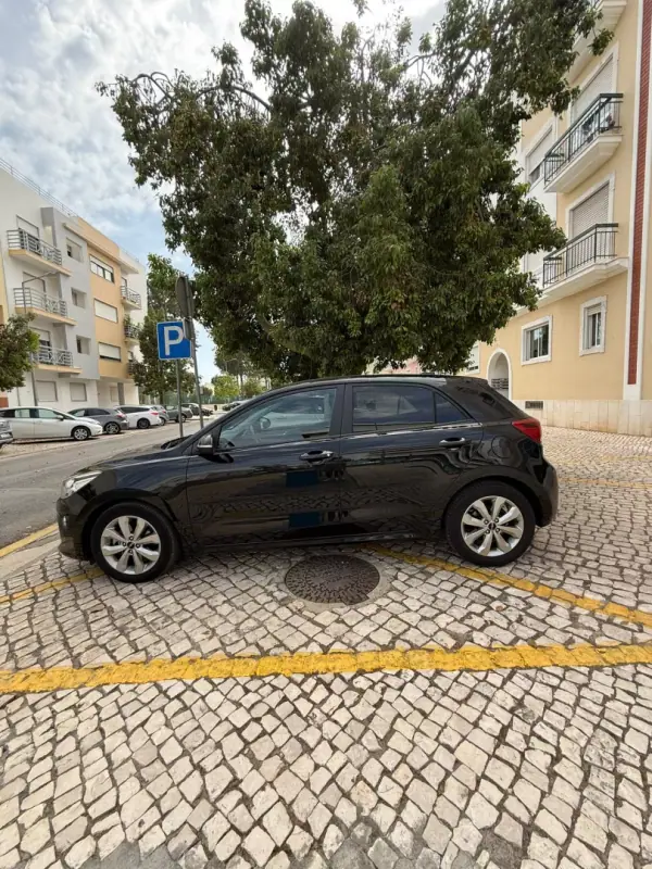 Kia Rio 2021 - 17250 EUR, 35000 km - AUTO.MOTO.pt - 35000km - foto 8 de 11
