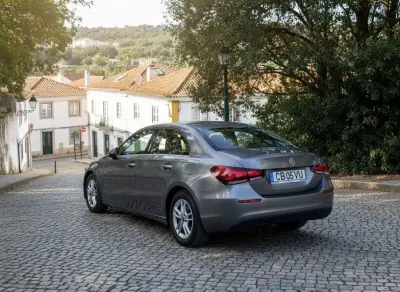 Mercedes-Benz A 180 Limousine 2019 - 23450 EUR, 126183 km - AUTO.MOTO.pt - 126183km - foto 3 de 21